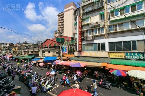 住菜市場樓上